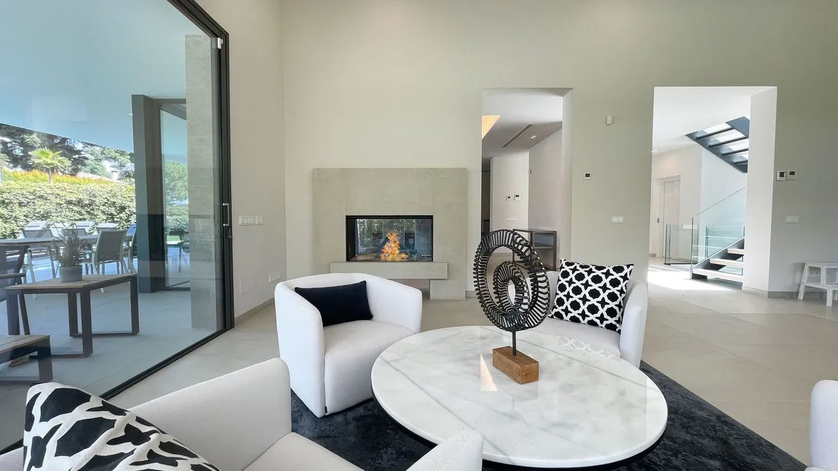 89945260-7ac9-471f-9654-8d3070f56a9a