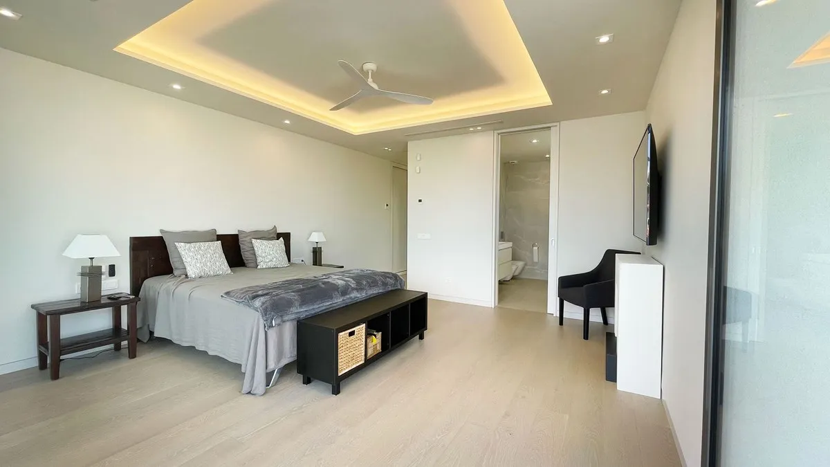 c08e63a8-f5f9-4eca-a72b-ff6a8768dd35