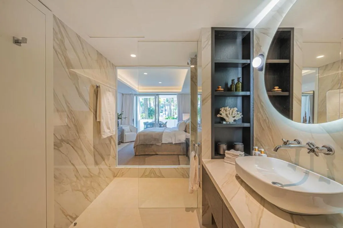 5e28cdcb-25cd-49d8-8112-50372901498b