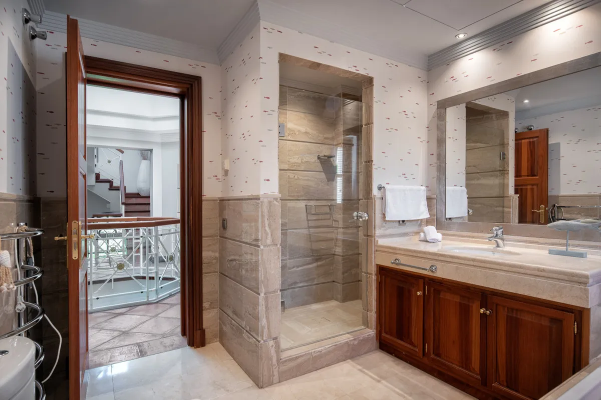 24fab74d-b59b-4e12-9dda-756339173773