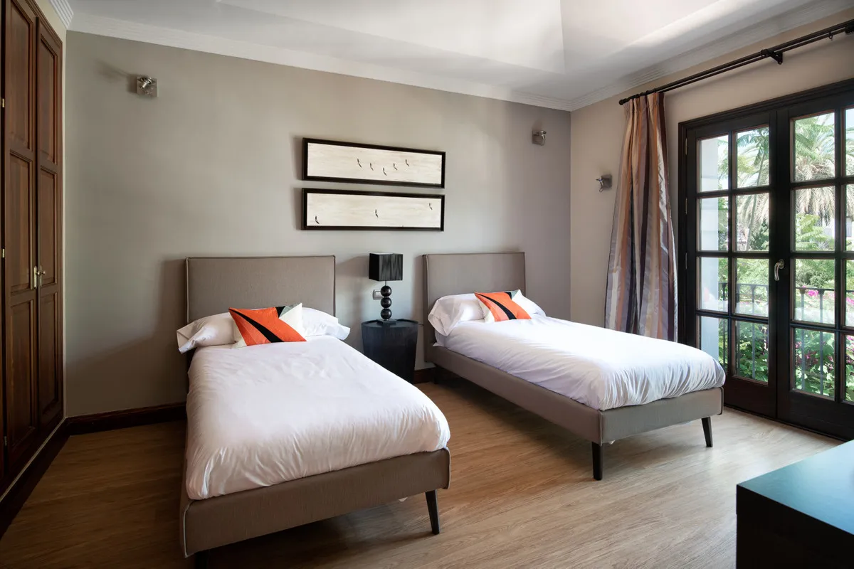 2806e7d7-d46c-415d-a4d3-2f4ffcb4cfd9