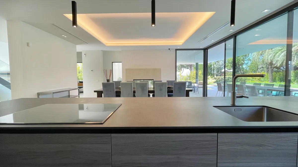 60b9d762-488e-4e53-badb-42b23115d383