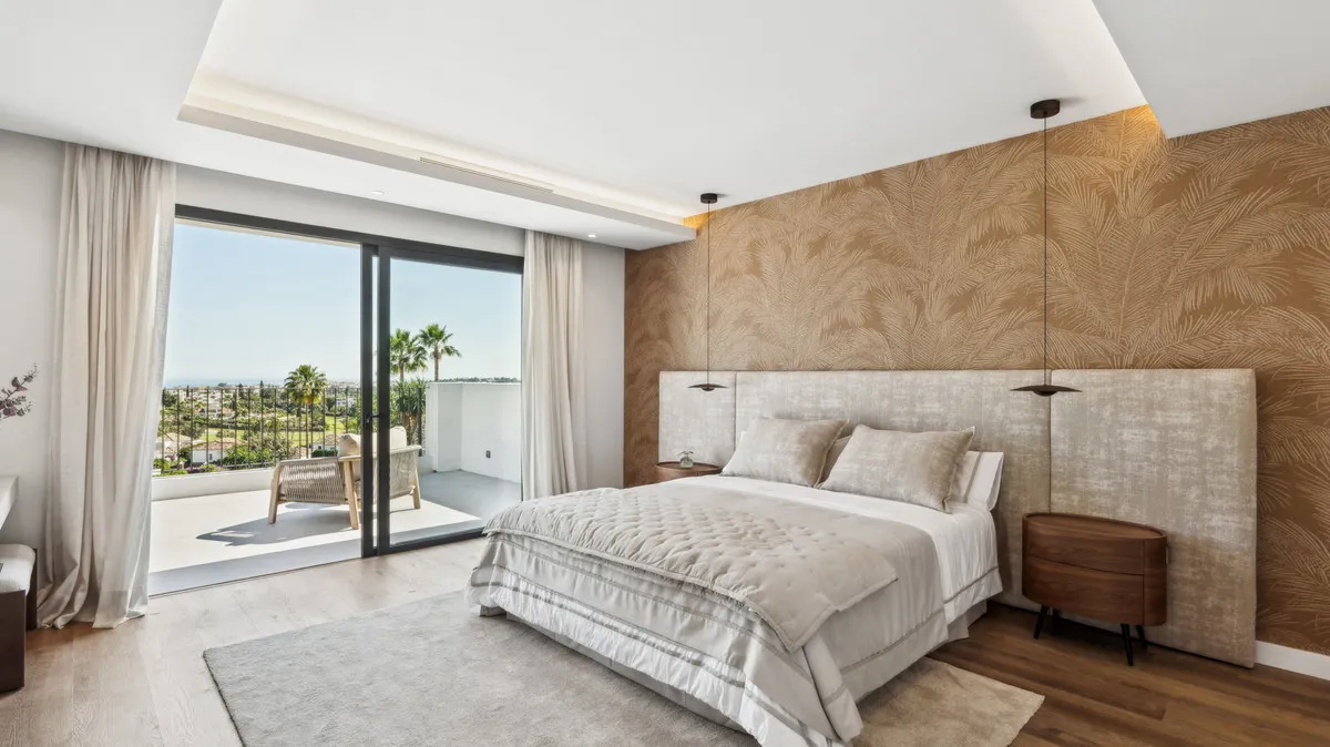 8bb90d68-a968-432c-9dd8-9e0c020e3571