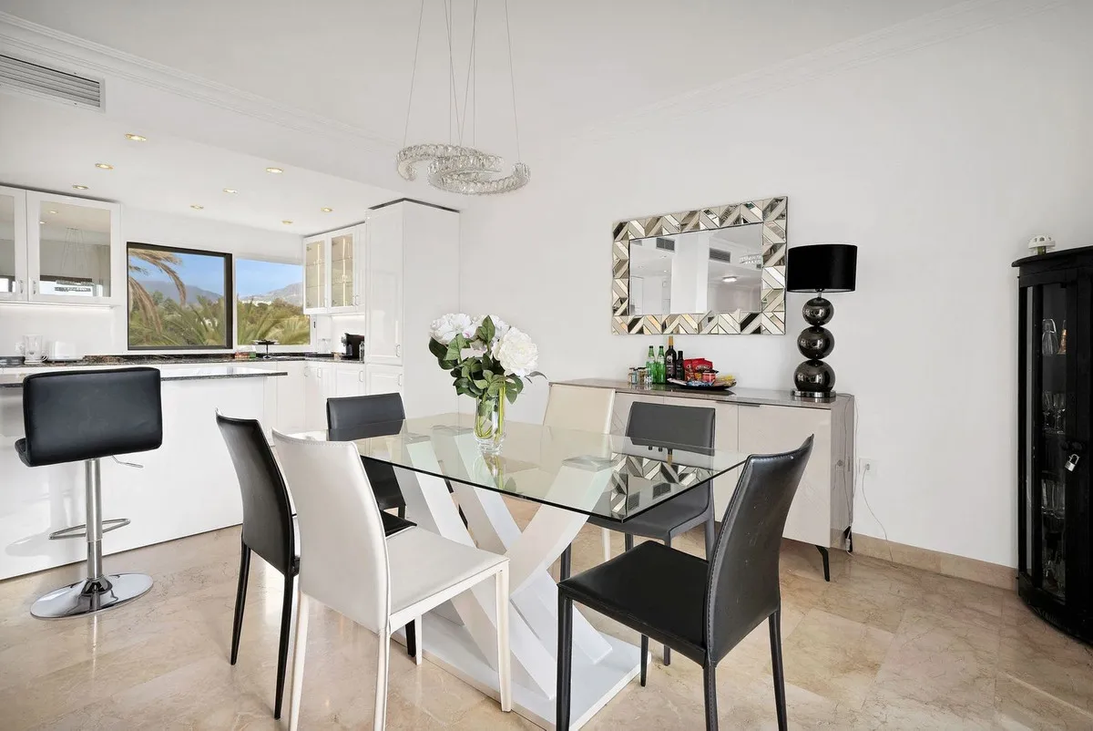 5027bdab-629f-4f0c-92d9-2bd98cd2c24d