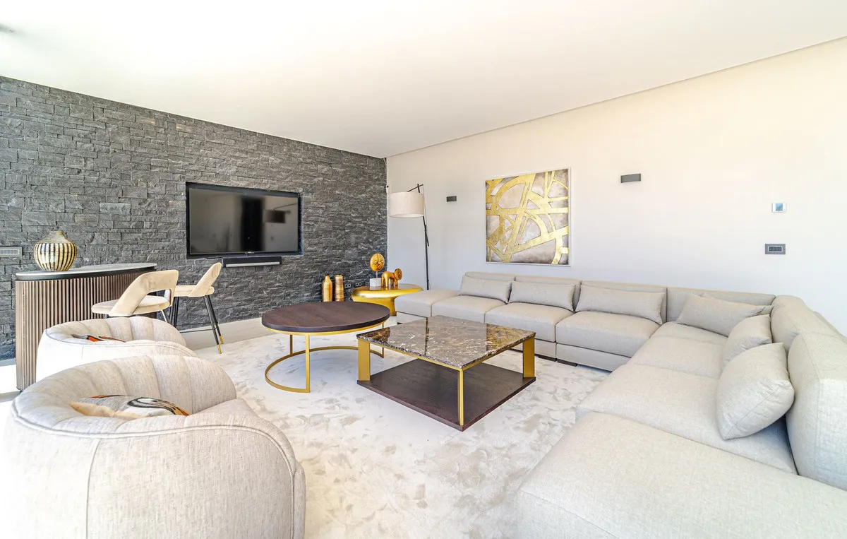 94453438-71f5-4a91-9dde-3a271819a408