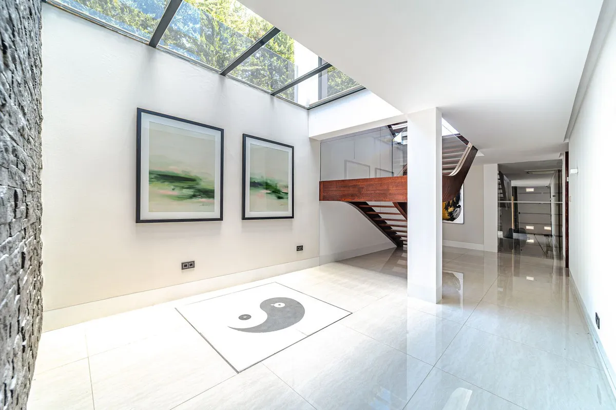 b6969513-e674-43d0-9e44-8afc085b131e