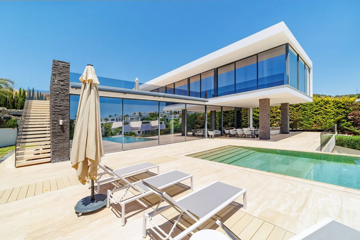 cdebf3b8-e671-4fe8-84fc-4082d547130f