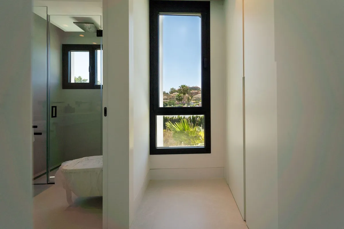 13e83dd4-e5cb-431e-a69f-9e43d7bdd749