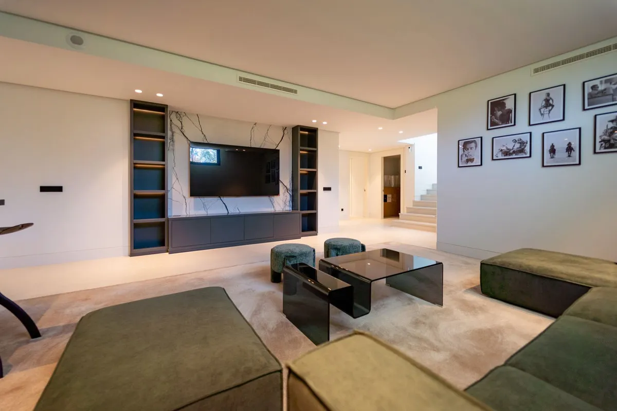 1e569bc7-5156-46b0-add6-b3e6aef08b76