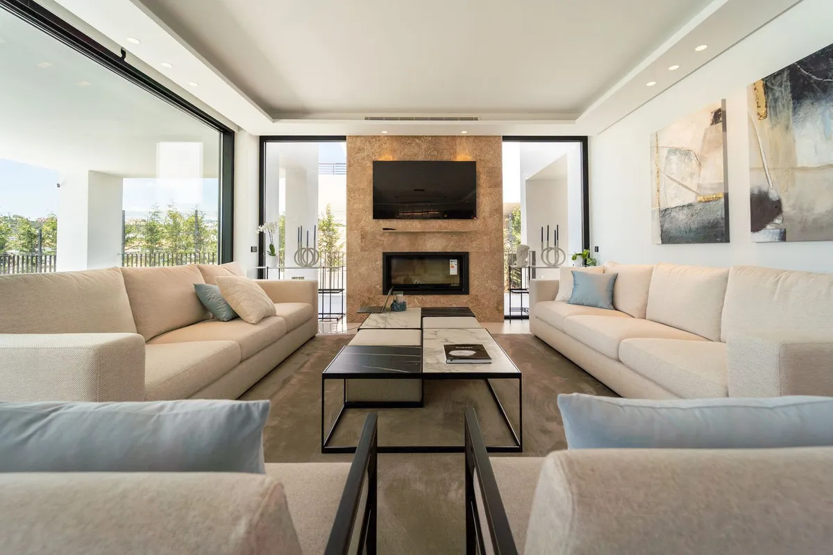 23fb58b1-8f22-4faa-9012-2417e01048a2