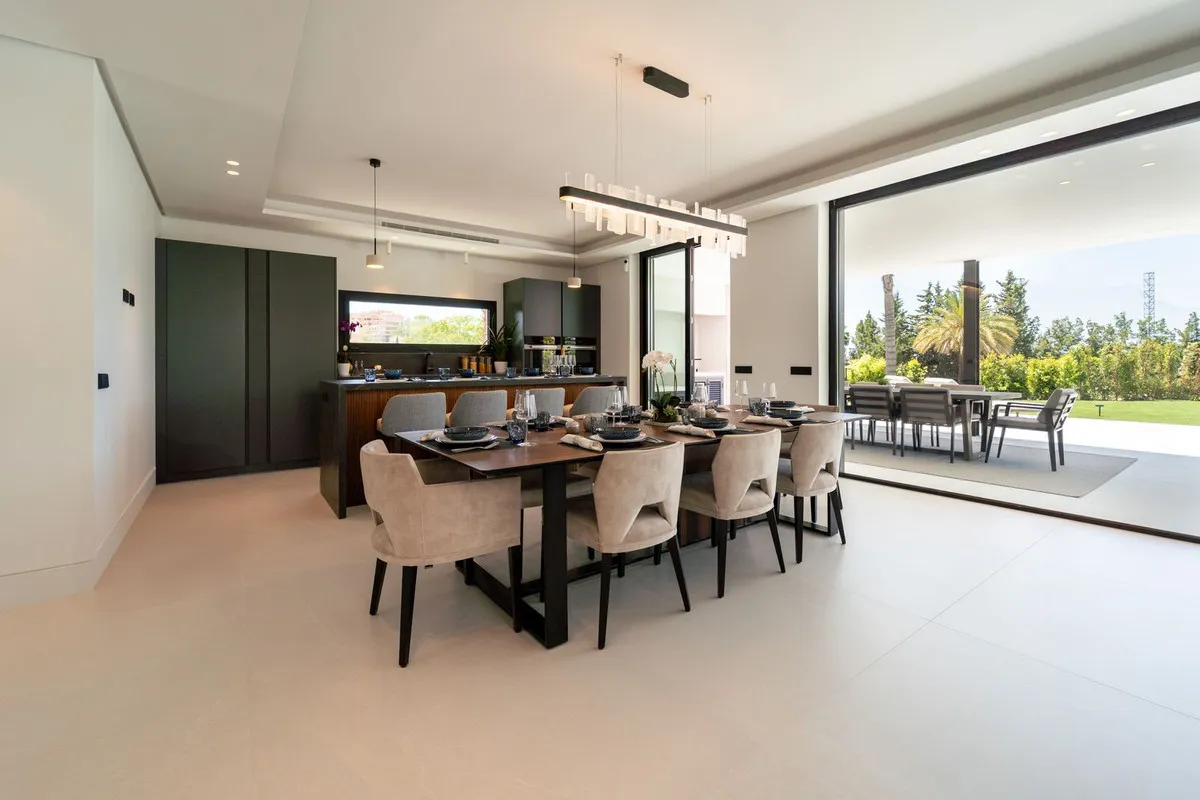 38e2be44-a02d-40f0-bb56-7e9a7a13d359