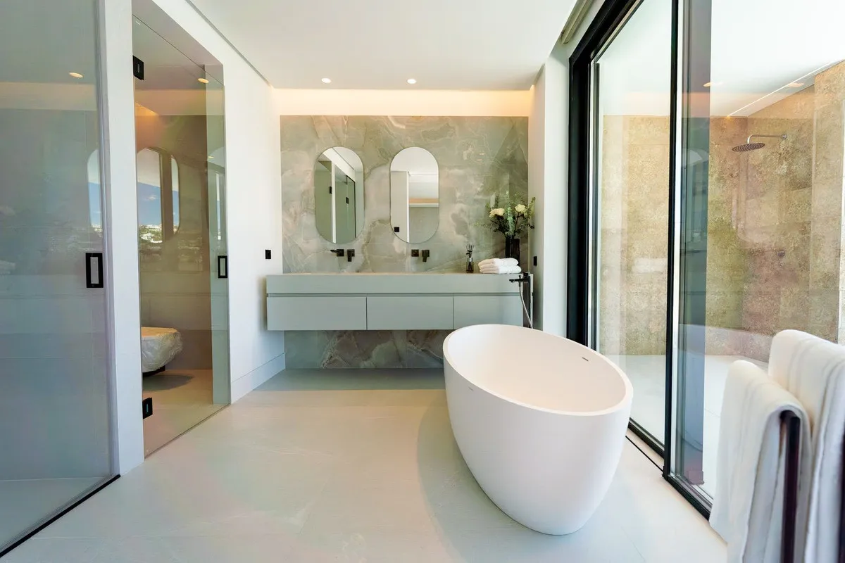 6b6b6ee6-c9e3-49b7-a2cb-f64648f4695e