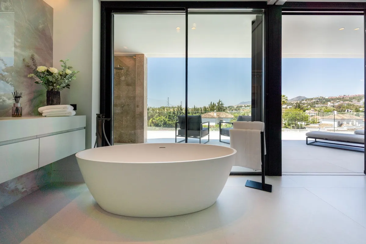 6e276c89-d998-4bf3-bb73-943cd5ba71c2