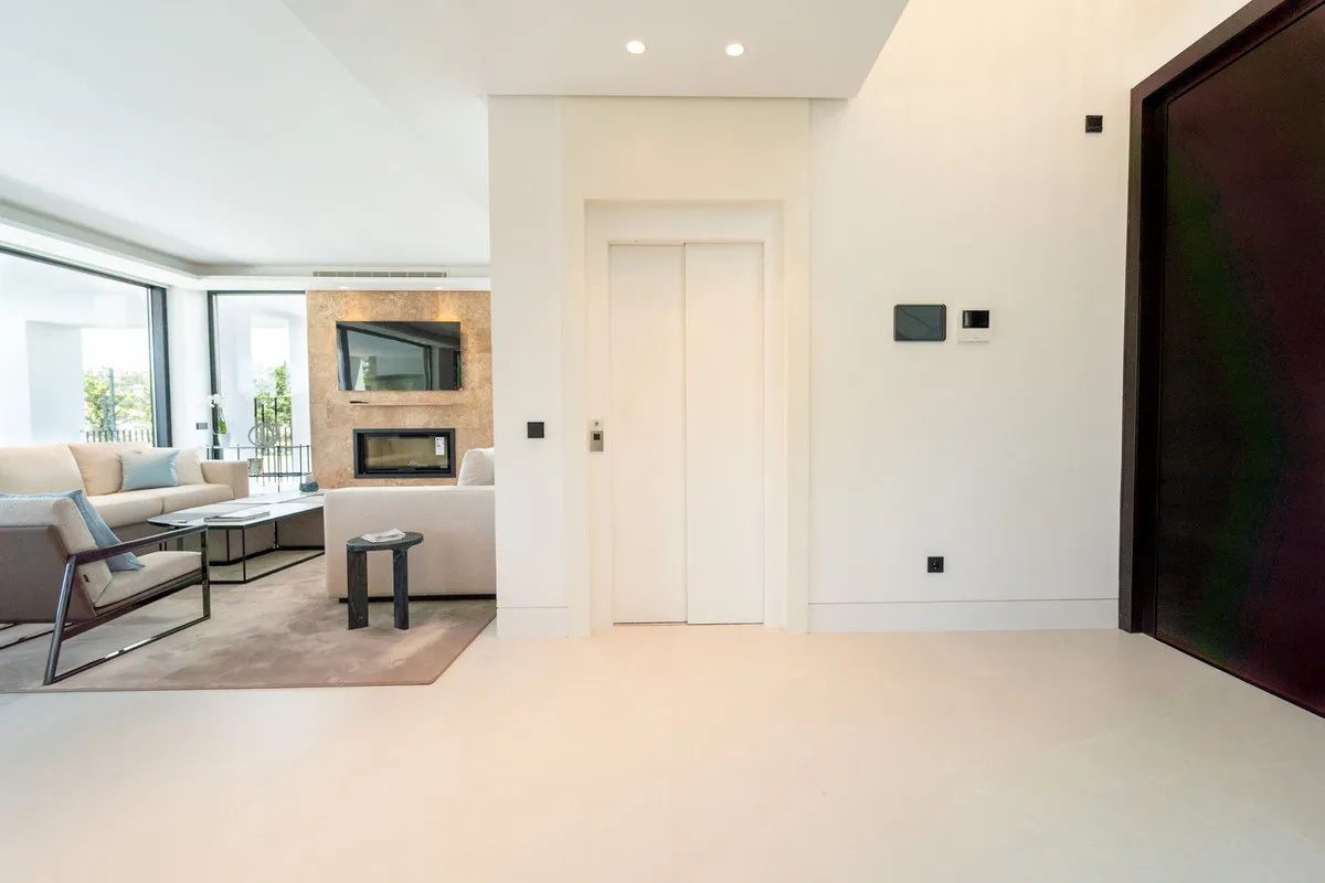 7364c735-d99e-403f-bee5-493910f3aa53