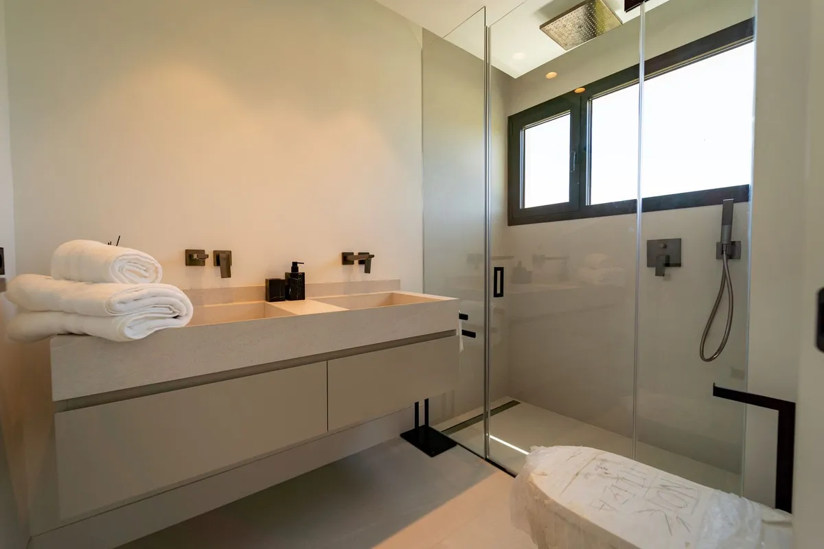 77aaf8a7-d340-49d3-a7bc-8aa55e82d4d2