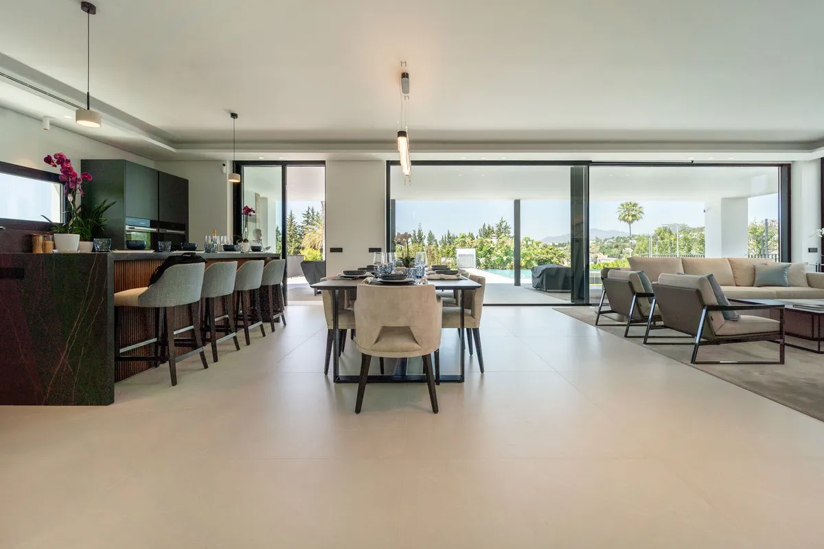 bb42052e-9d26-4318-be3f-8cb2f59e6394