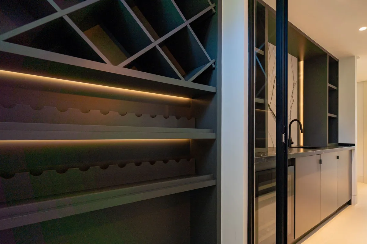 e8374faf-16a6-4532-bf68-a2022b96e09a