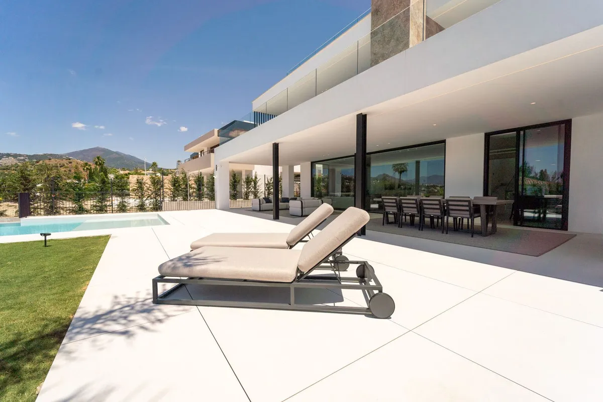 e8dc29b7-c5c1-4475-8678-9dd19129a6dc