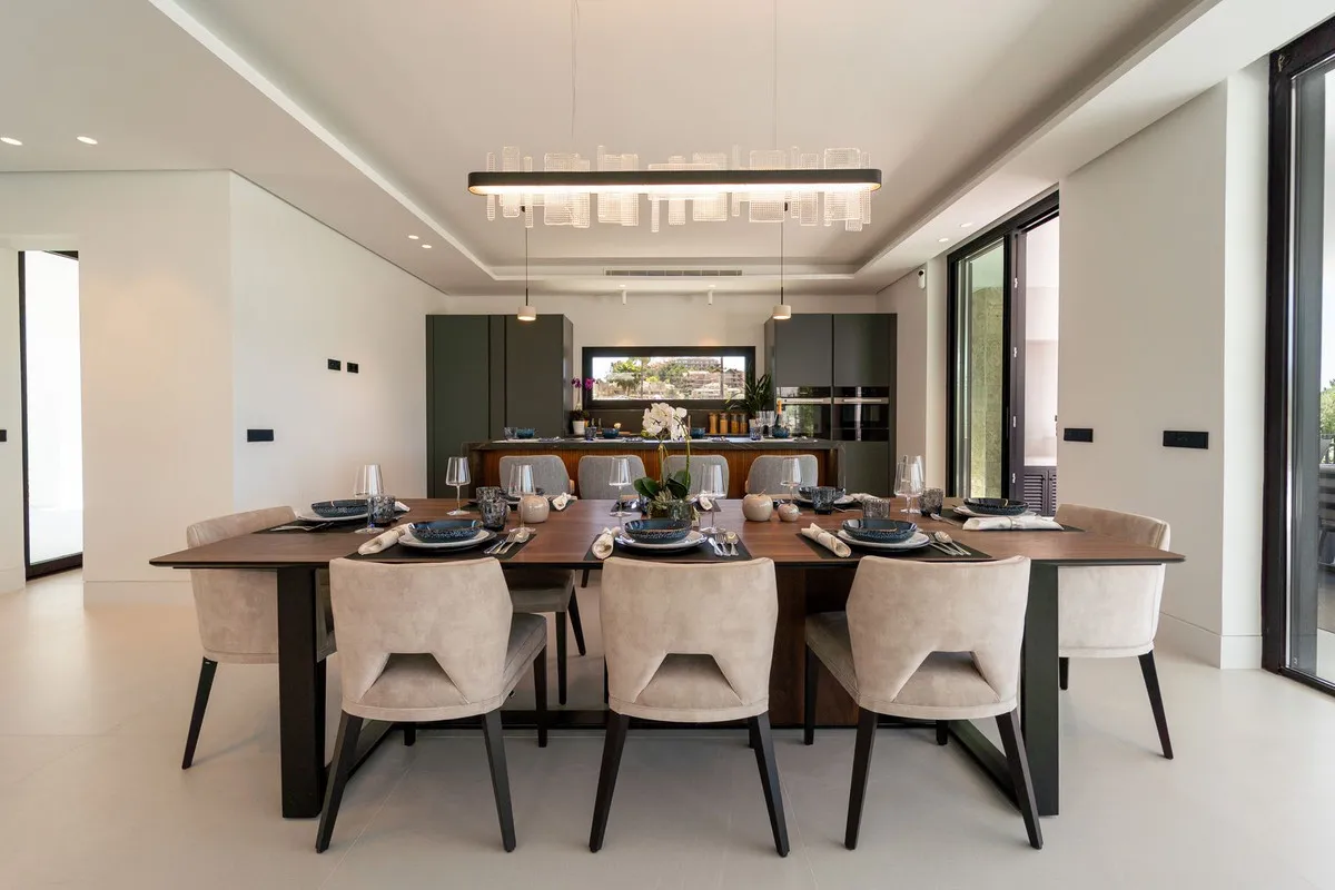 f84c3eb0-f9d8-4f21-a3f0-518233eaae85