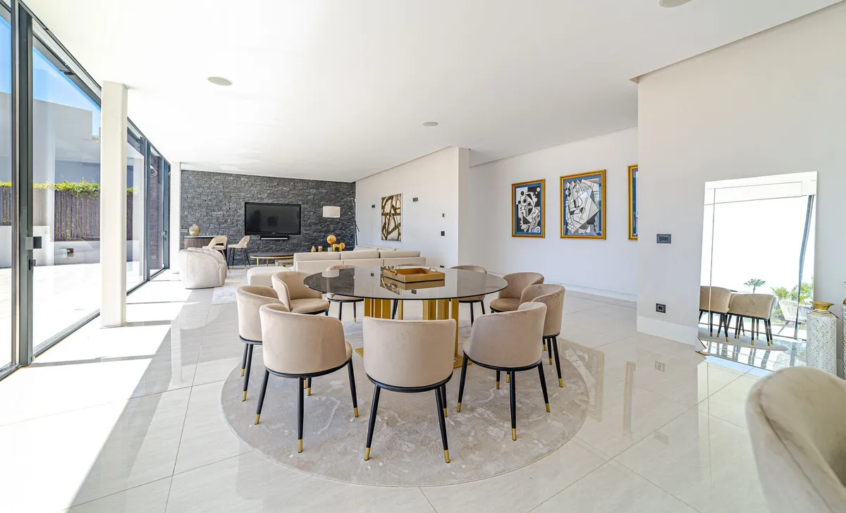 13b75c02-26aa-44be-bd6b-9441b527d223