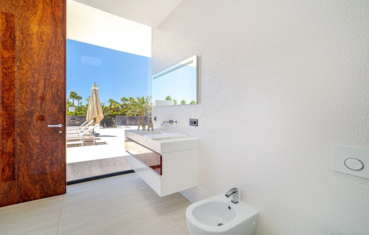 35ae035f-4db2-452d-92d7-f98d7c4f7f46