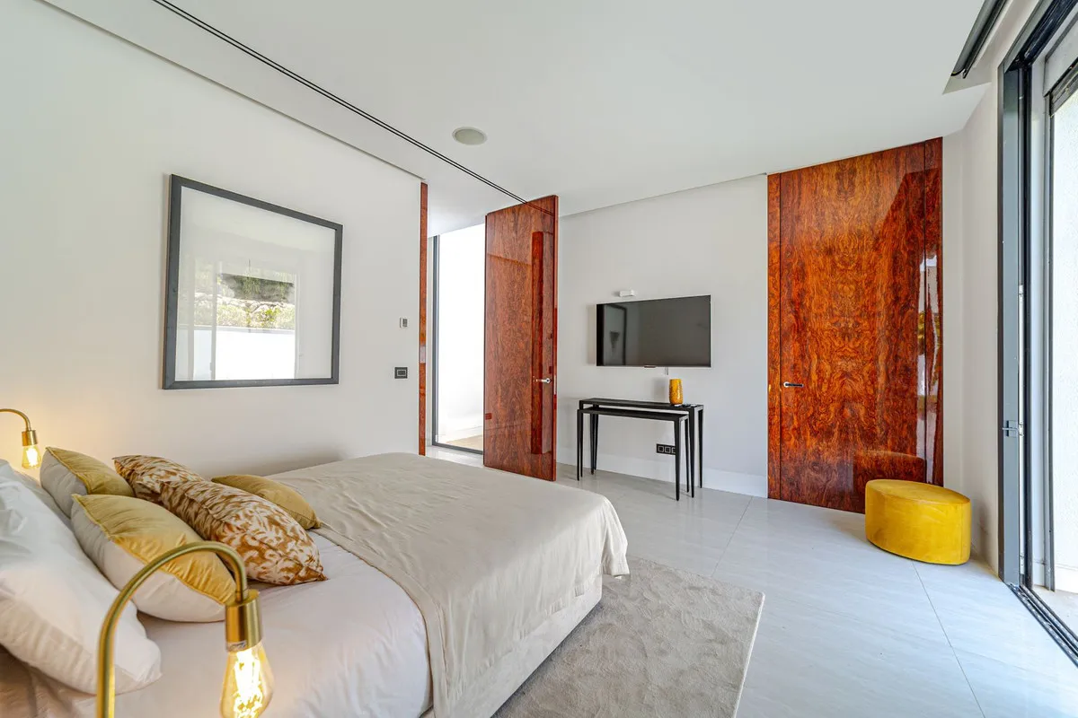 3b062dd1-f470-4c0b-8169-e00c628d653a