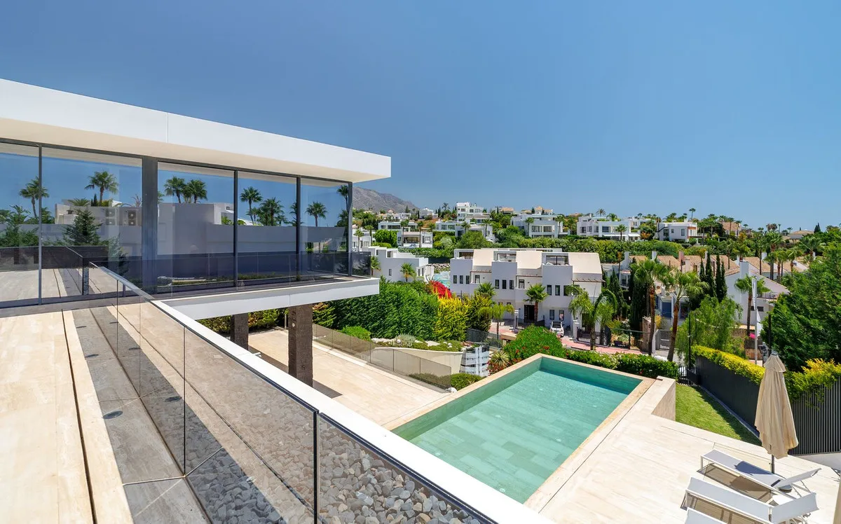 4366fd73-b594-4269-9faf-33a3c5306188