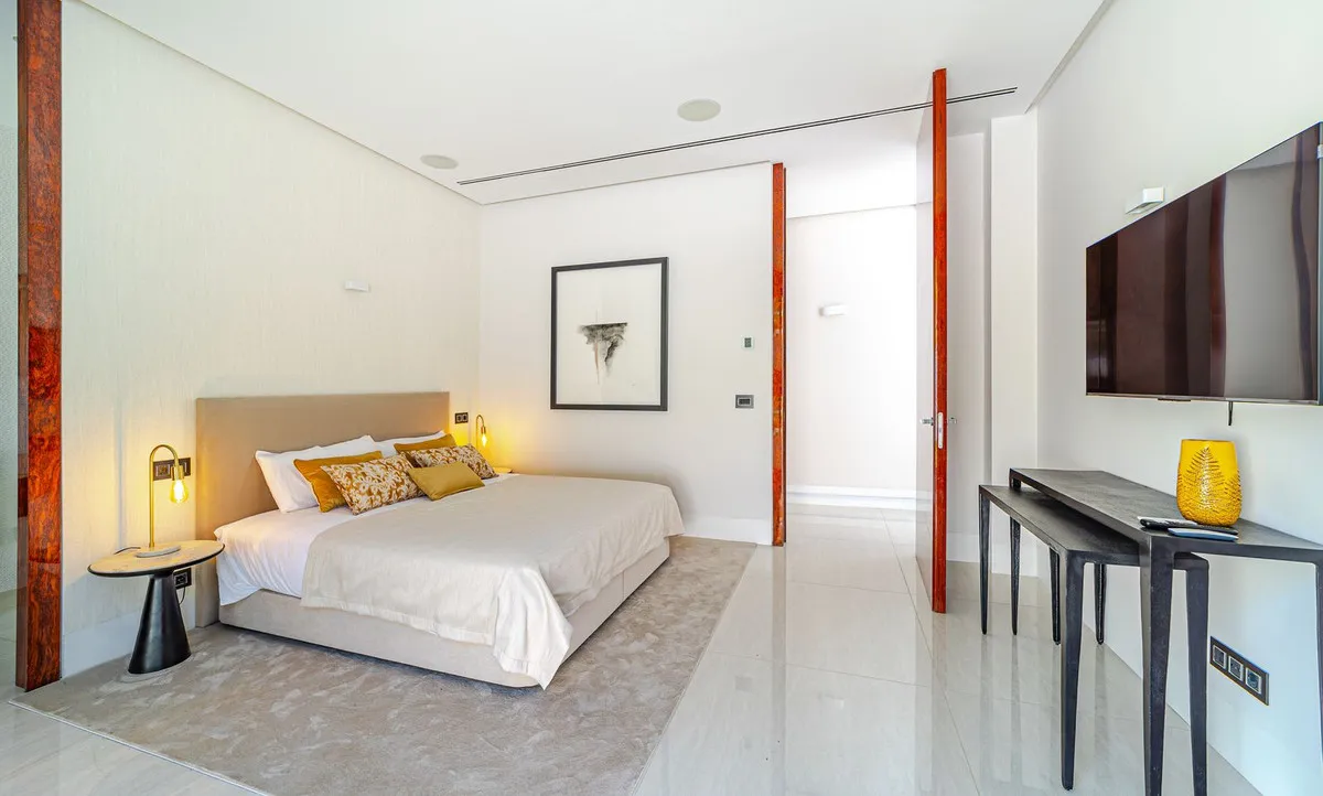 c047b425-7e3a-4cbe-b27d-c762e695e4ea