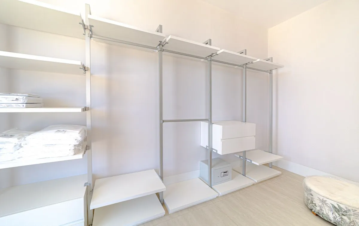 f6d6dbec-7c0e-4d9d-8aaa-afe1934b5602