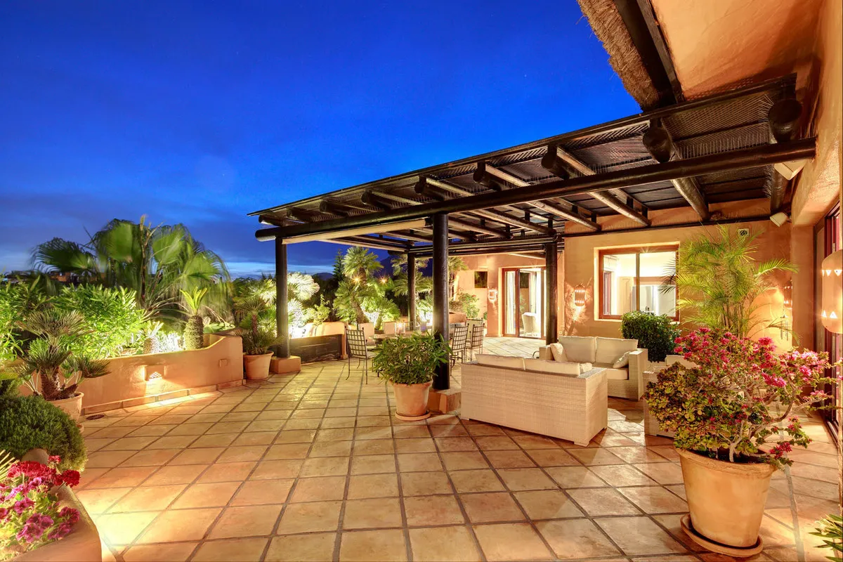 100ed0bc-c387-4aec-8acd-015fdcf7a7d8