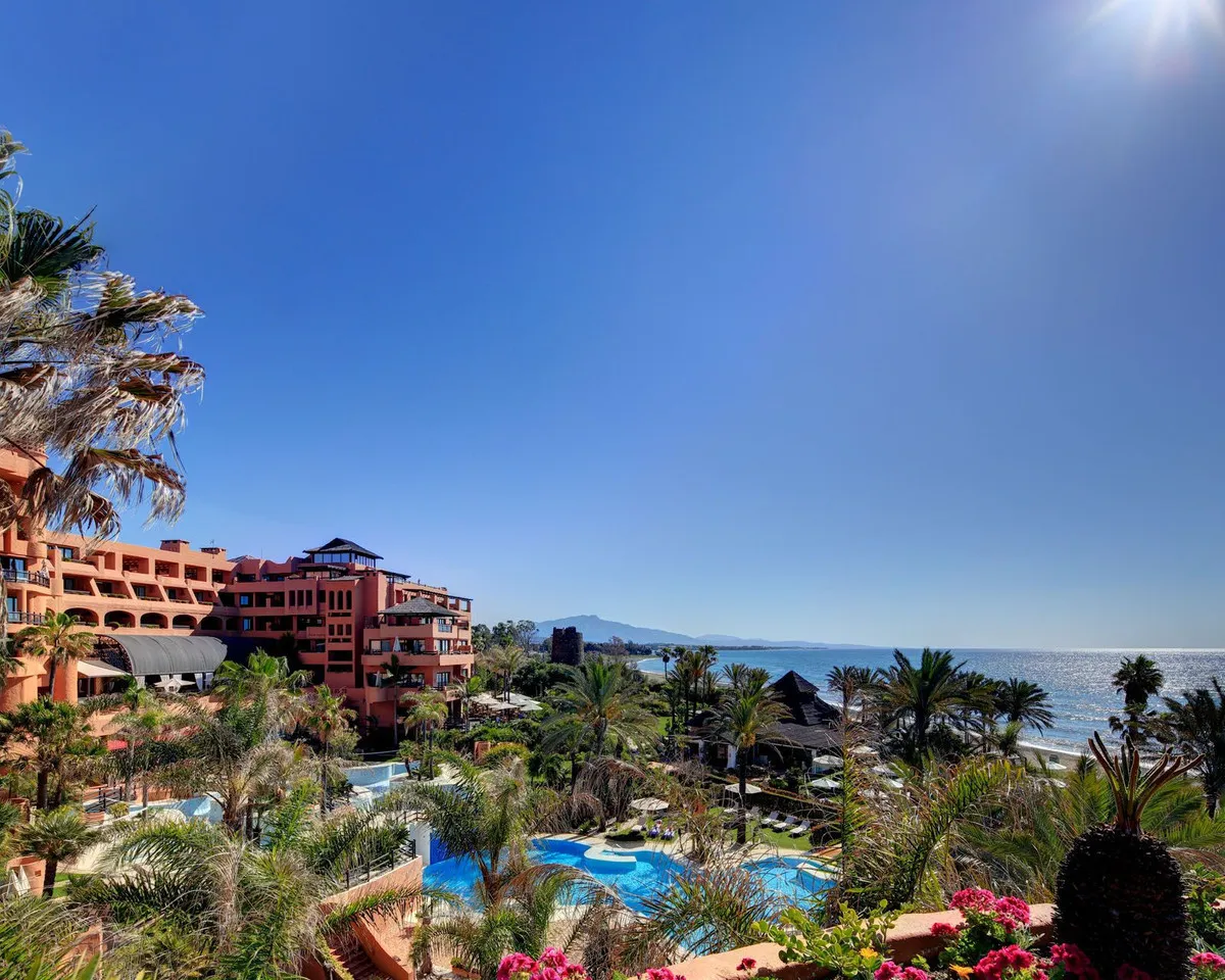 1e1eebd2-5381-484b-b378-f0fb960a1a60