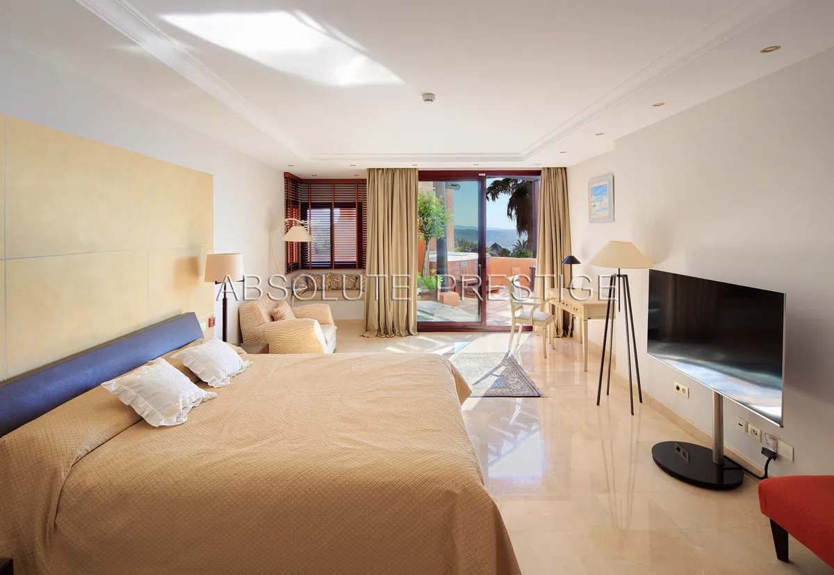 f8849e18-92cd-4a39-a47e-942814bd5957