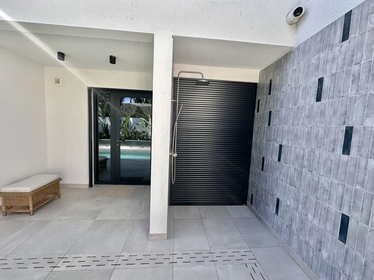 68ce82f3-896b-4e40-b6de-c57d160b6538