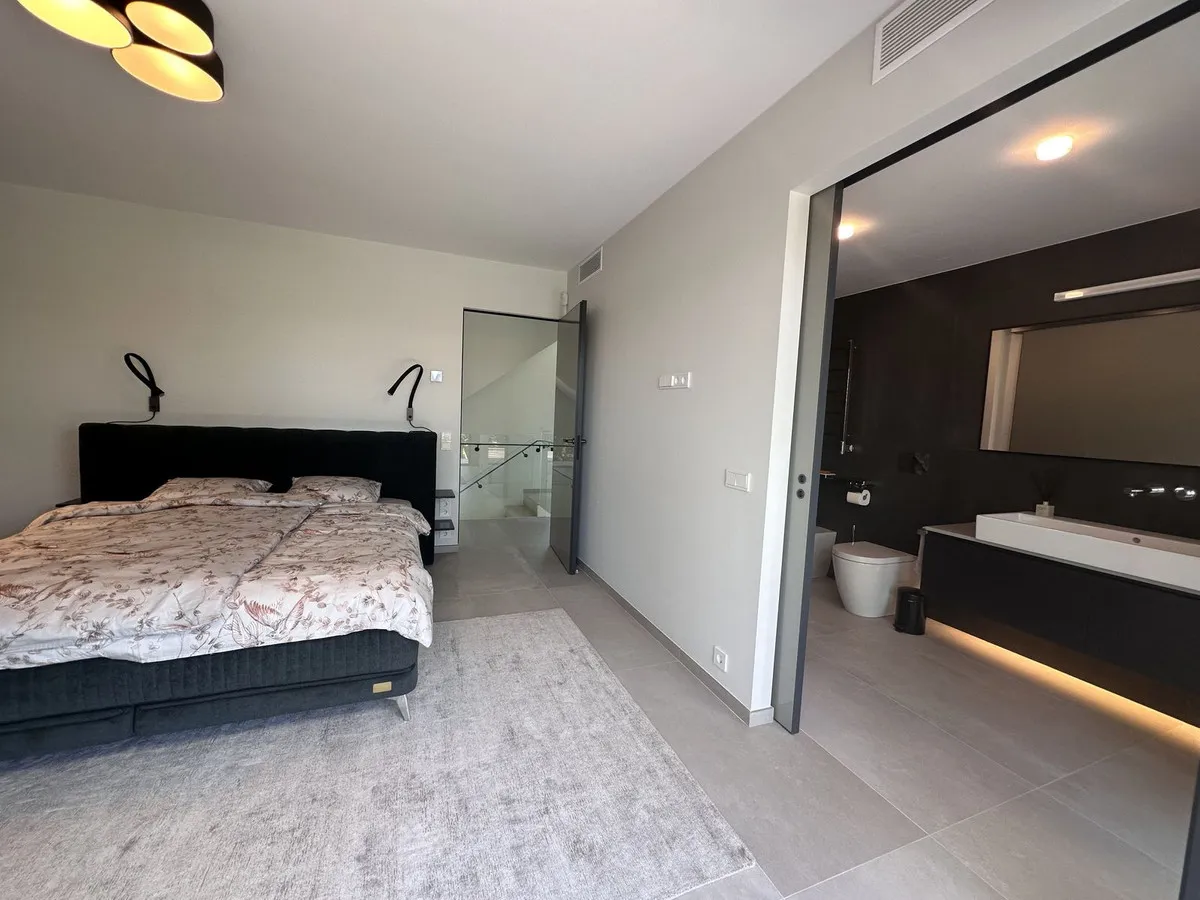 7a644af8-de49-4cd9-9fba-d306d59526a9