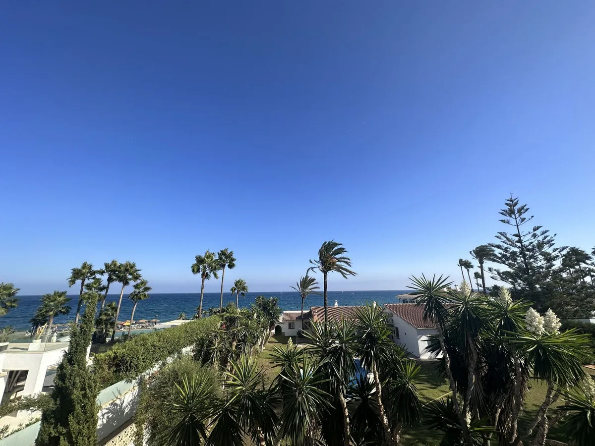 caa663a3-ace8-483a-84d5-da4d71283d42