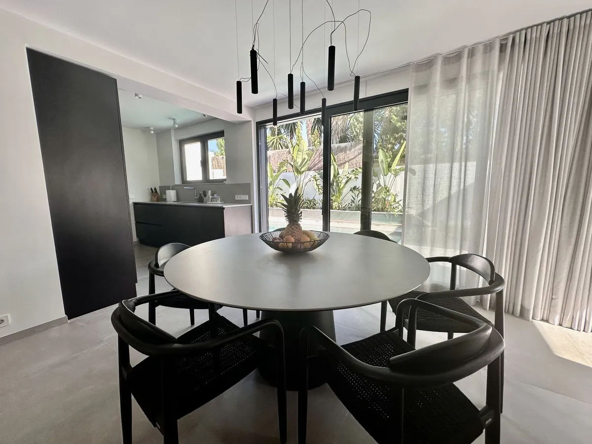 e7ff7d37-b0fd-448c-bfdb-9c44ec200e22