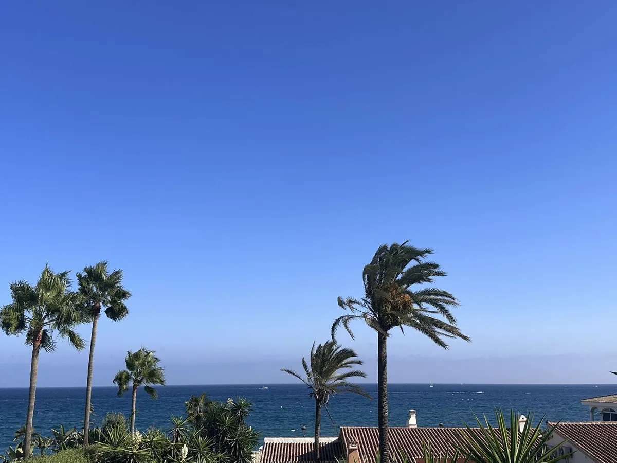 eec9e85a-849f-4c39-af34-b8d244d70241