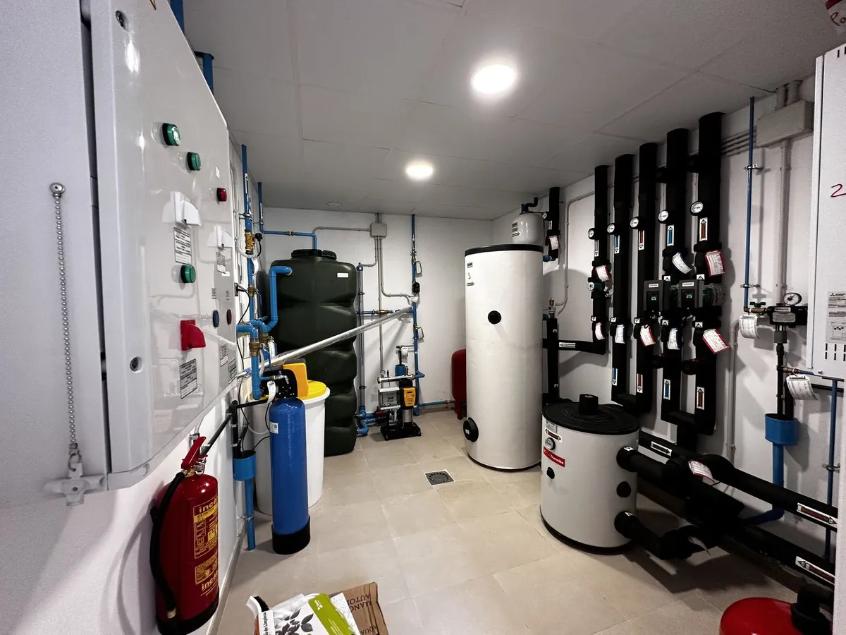 742d7c5a-ea37-48dd-b900-1ec5a485ef3f