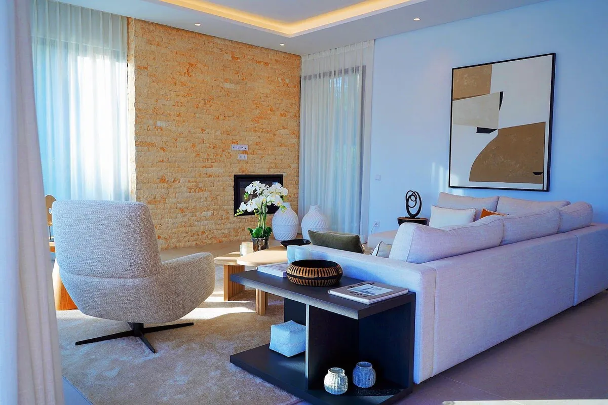 ba557fe2-a724-4d2b-8b8c-1a6cfb76b738