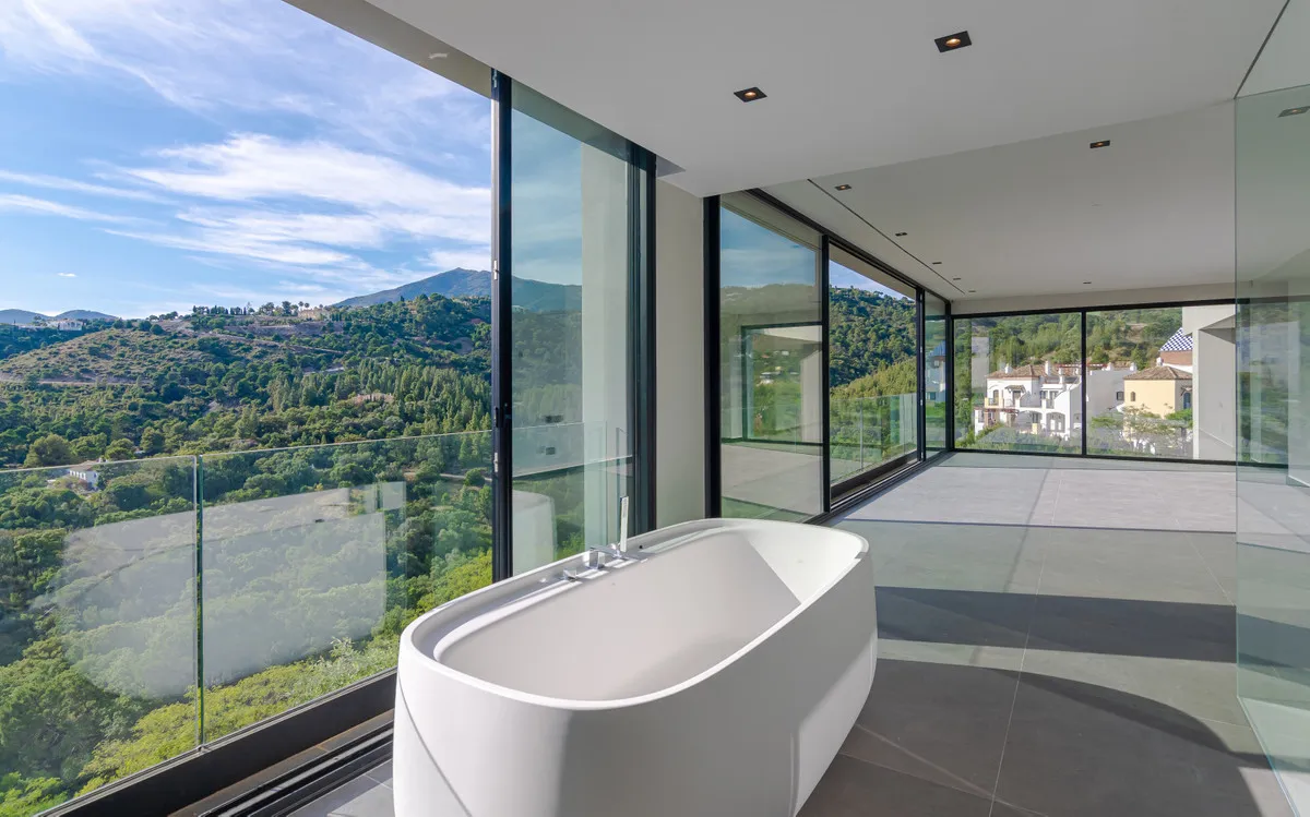 69ae7d21-717b-4f46-82b7-c0c409c6e5d7