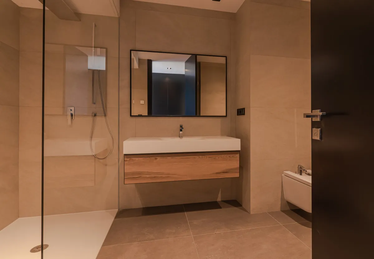 98ee4a61-8d1d-4b6d-86b3-a16b89a6e102