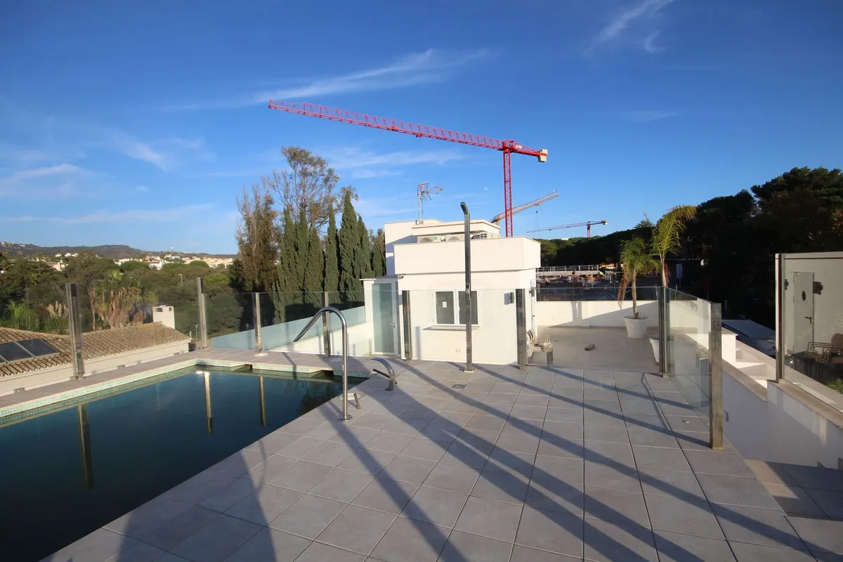 f738f09a-5ede-4149-be4c-0a51c5e67345