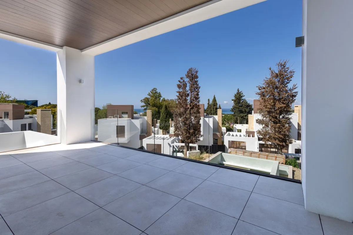 acfaf6ce-2335-4215-b365-c1889eaaee06