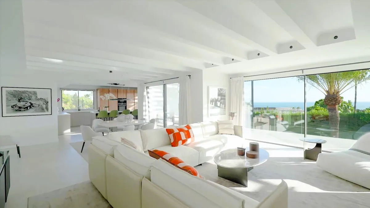 1b8745dc-2ac0-4ff5-9aa1-9904058826a9