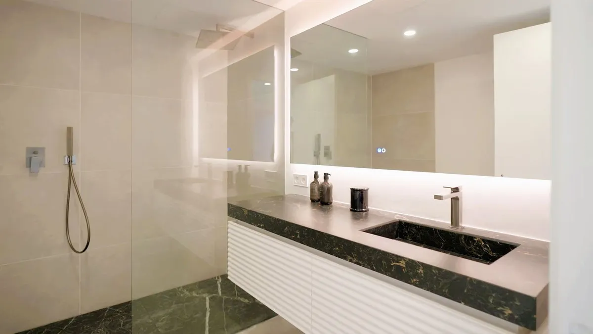 6b092ef5-9b20-4eb3-8914-2c192ad1c97b