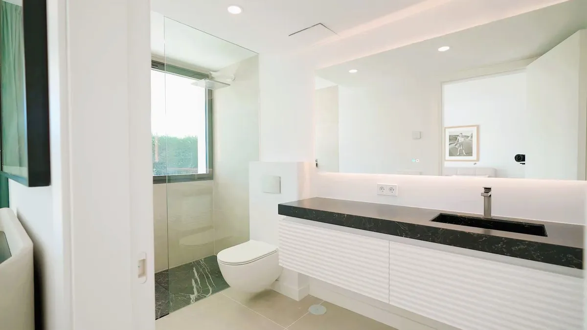 8fc0d28f-eb08-426f-a6e3-2b73e5701767