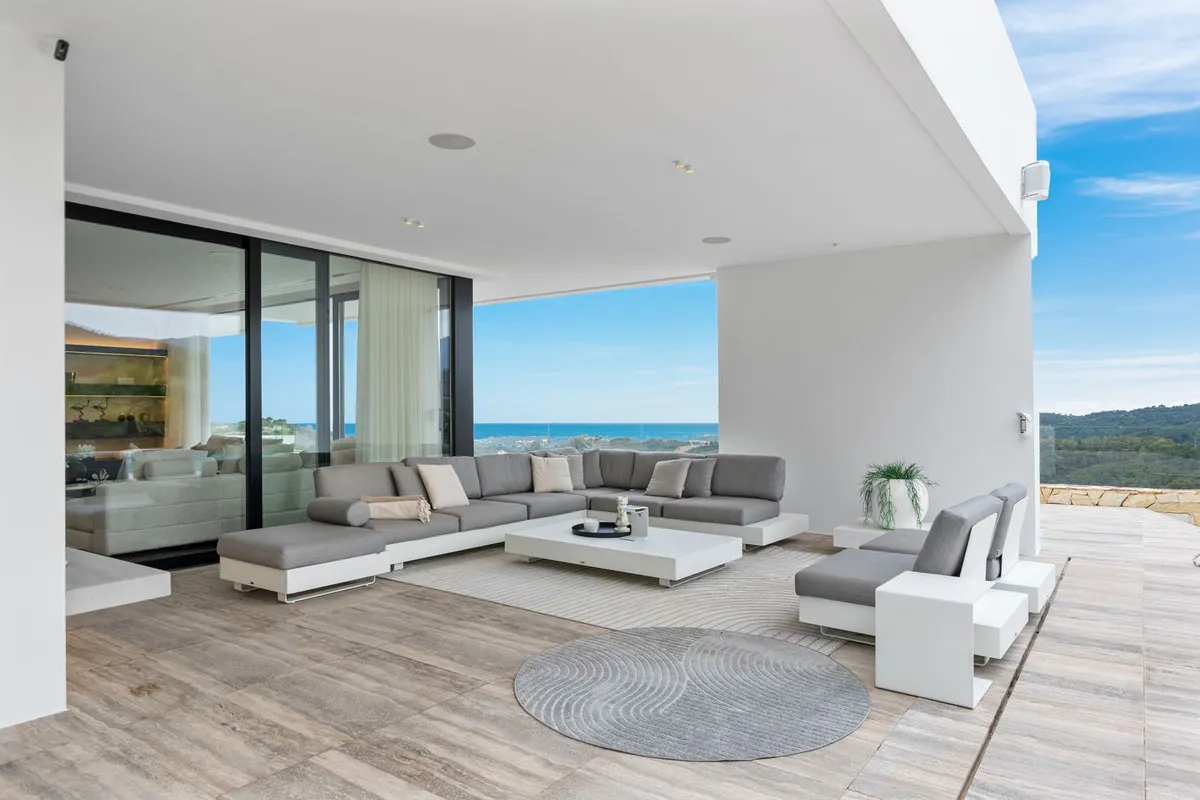 a2b6c252-4723-45d9-b7c1-500dbfbf50fb