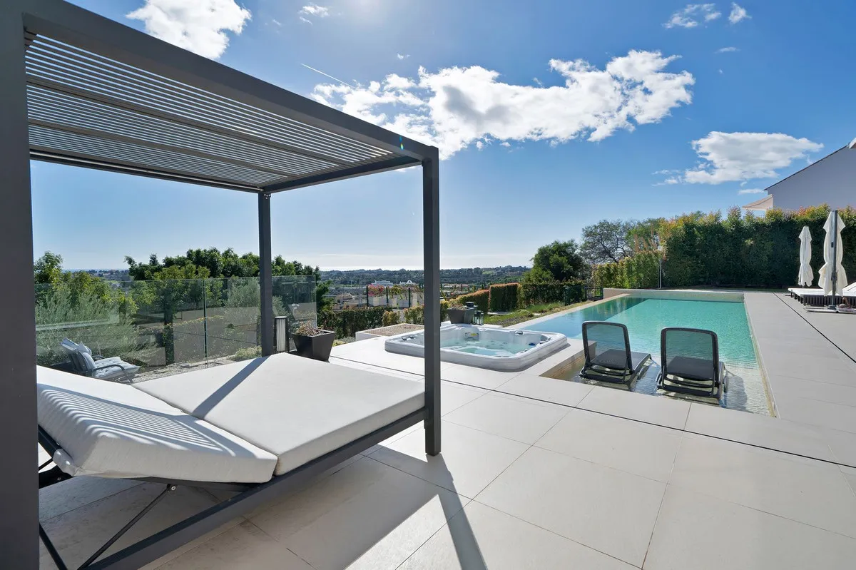 0d0e6cd4-6afc-4f6e-b1c7-dbb2ca95dcb5