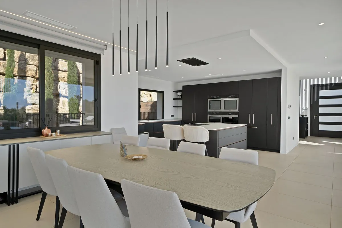 10f6700d-4d0b-4522-9efc-015cb5b64d6c