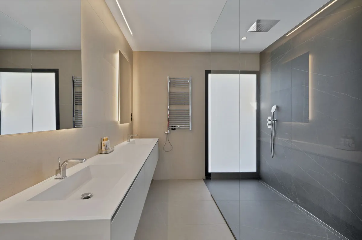 5168b140-bf4e-41c8-8a81-a08456172e80